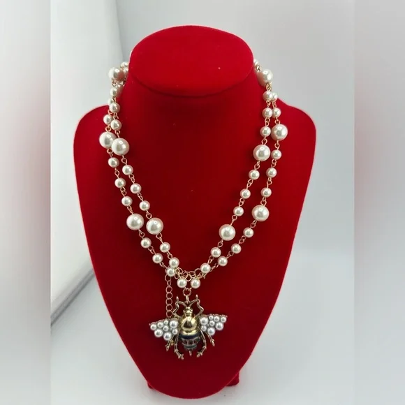 Anthropologie Pearl Bee Elegant Long Gold Necklace - Picture 8 of 12